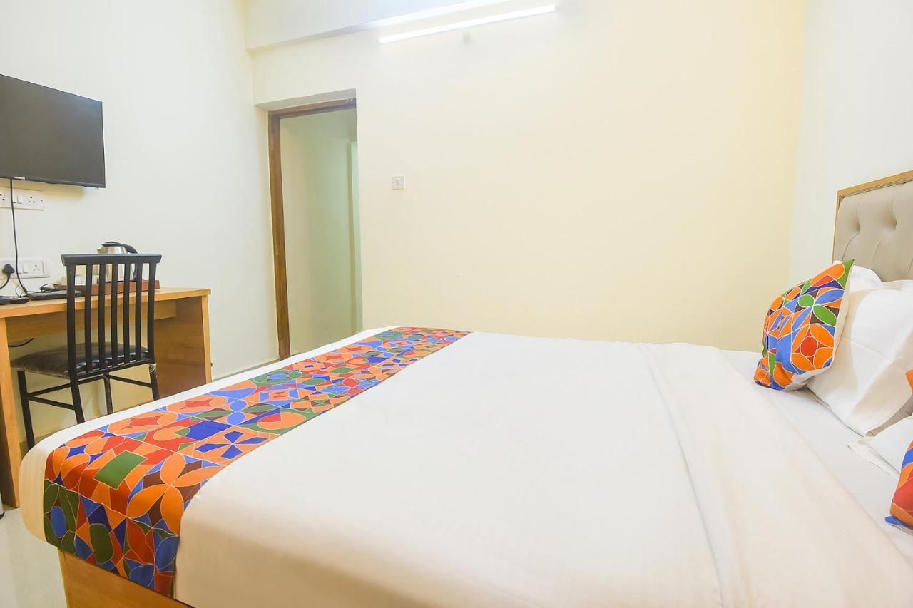 Fabexpress De Classio With Pool - Nr Candolim Beach Hotel Ngoại thất bức ảnh