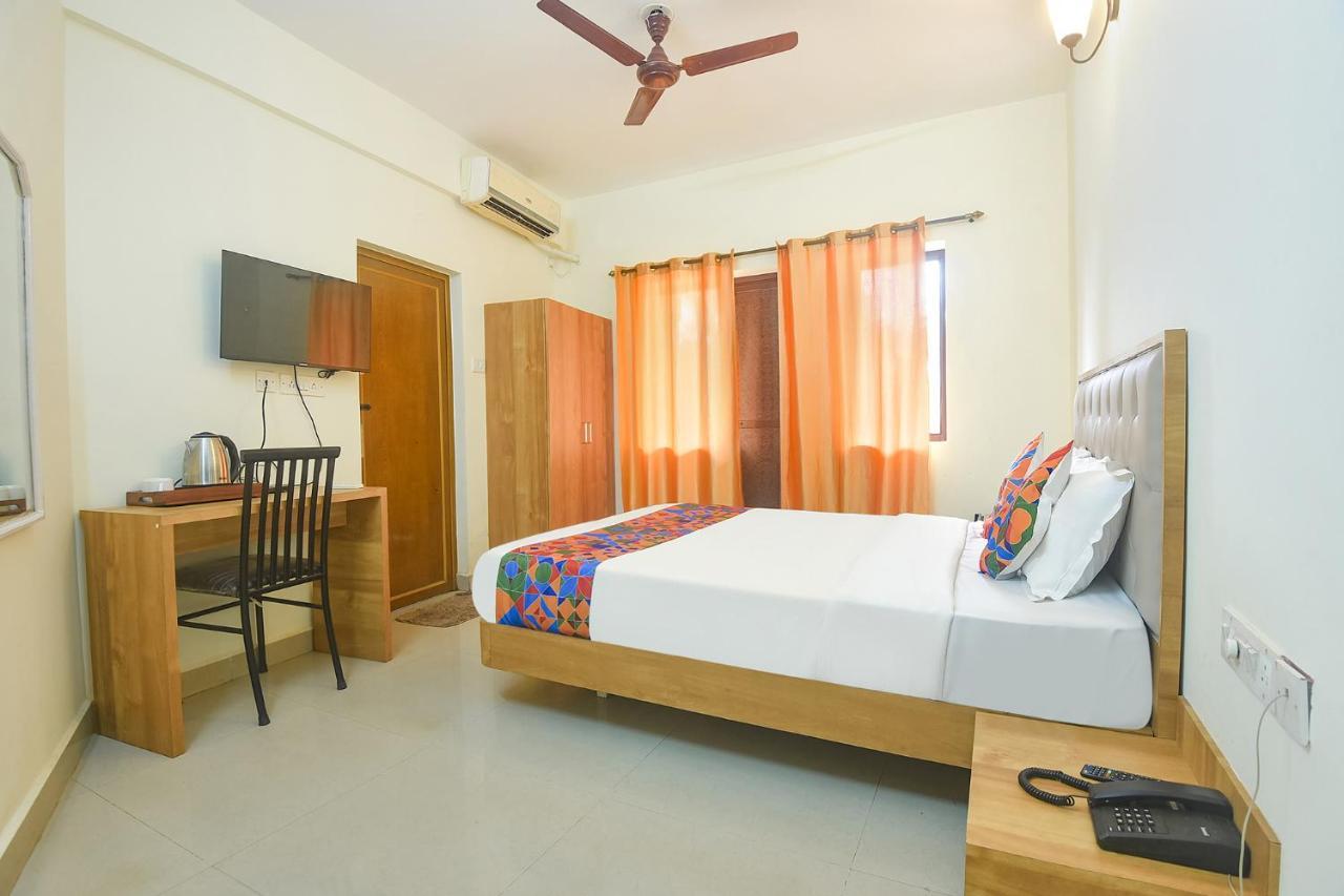 Fabexpress De Classio With Pool - Nr Candolim Beach Hotel Ngoại thất bức ảnh
