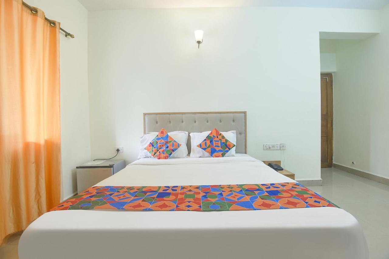 Fabexpress De Classio With Pool - Nr Candolim Beach Hotel Ngoại thất bức ảnh