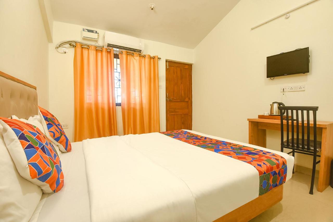 Fabexpress De Classio With Pool - Nr Candolim Beach Hotel Ngoại thất bức ảnh