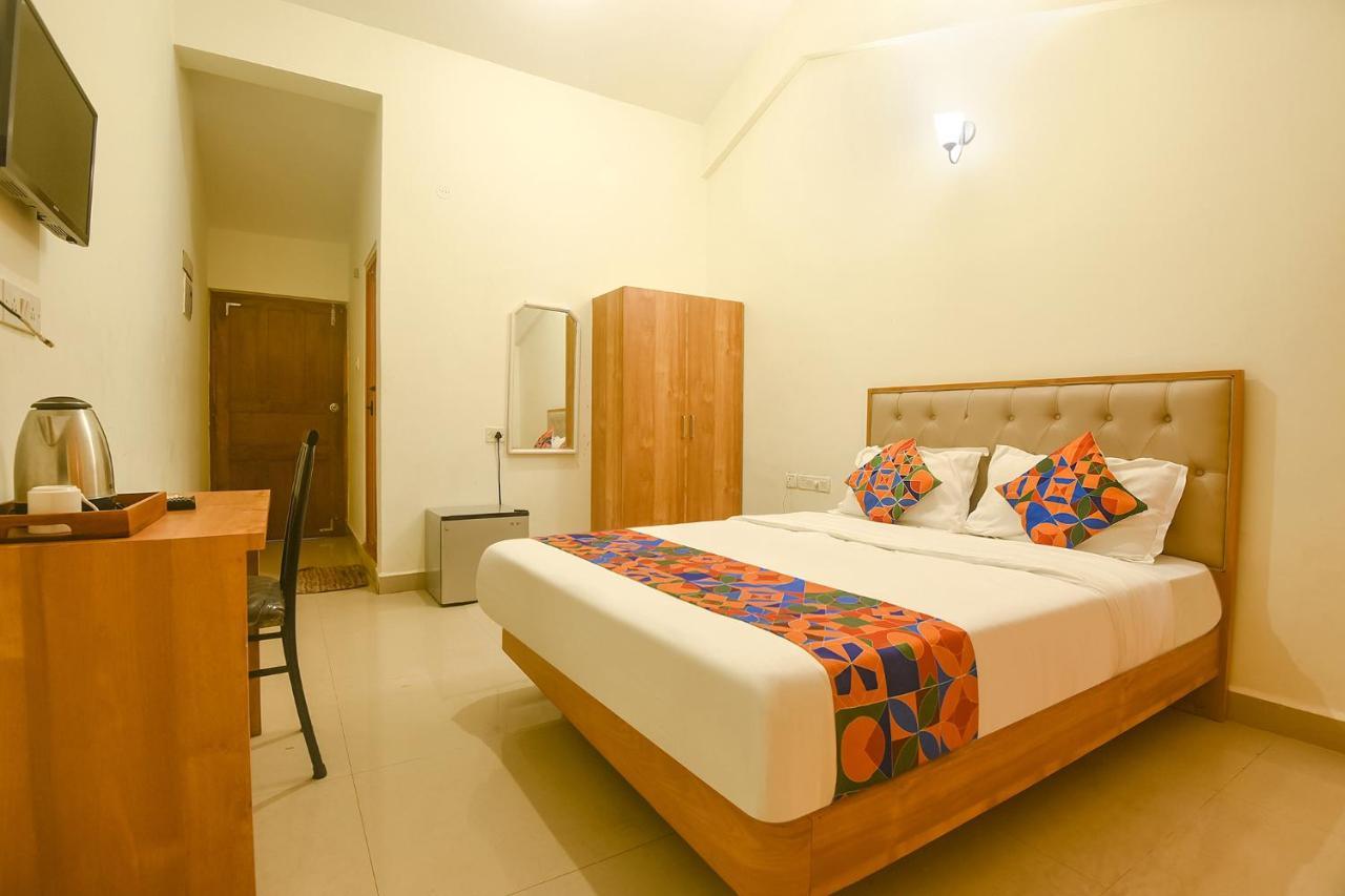 Fabexpress De Classio With Pool - Nr Candolim Beach Hotel Ngoại thất bức ảnh