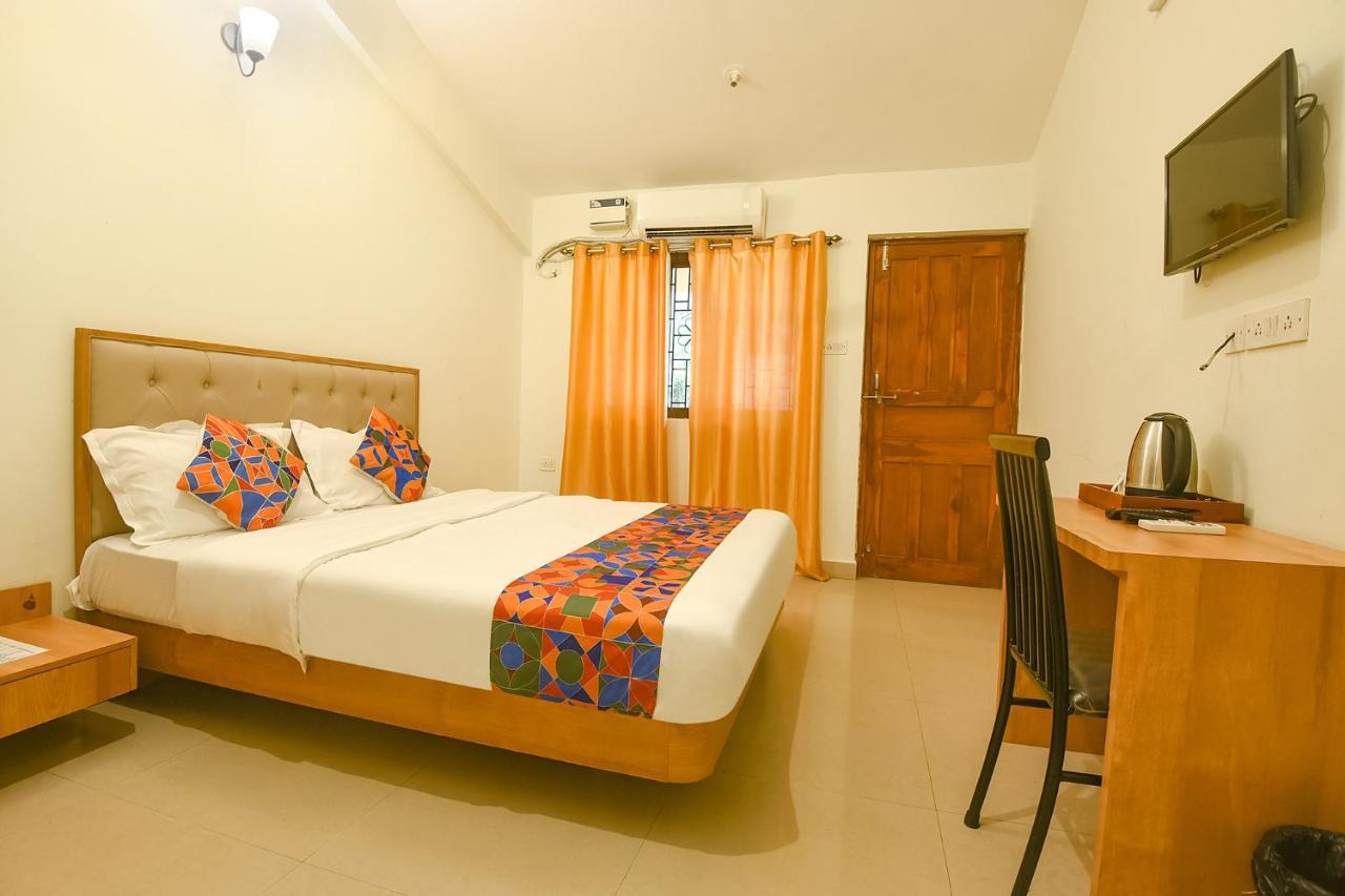 Fabexpress De Classio With Pool - Nr Candolim Beach Hotel Ngoại thất bức ảnh